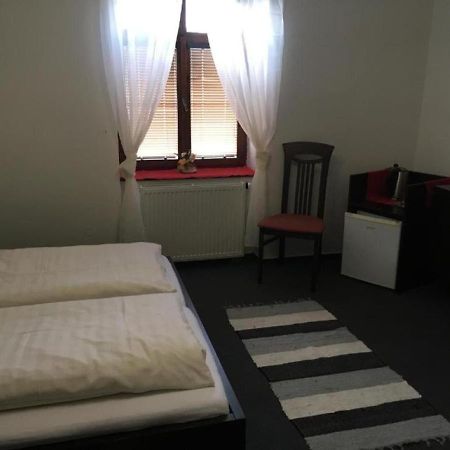Penzion A Pivnice Varna Velká Bystřice Kültér fotó