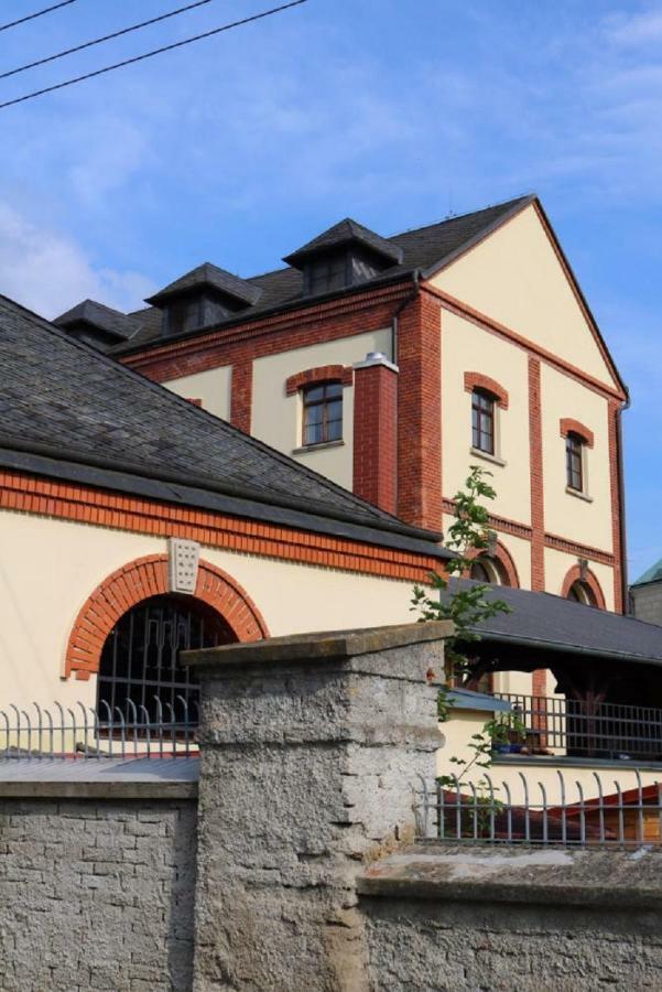 Penzion A Pivnice Varna Velká Bystřice Kültér fotó