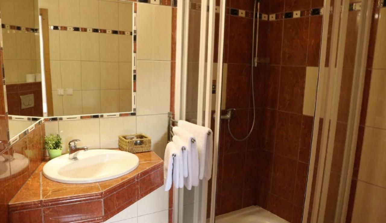 Penzion A Pivnice Varna Velká Bystřice Kültér fotó